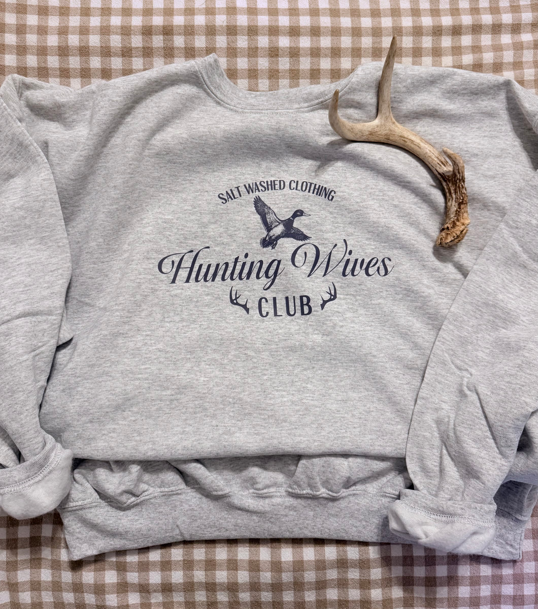 Hunting Wives Club Crewneck✨🦆