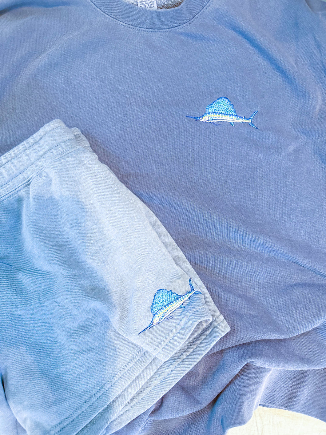 Women's Embroidered Sailfish Shorts